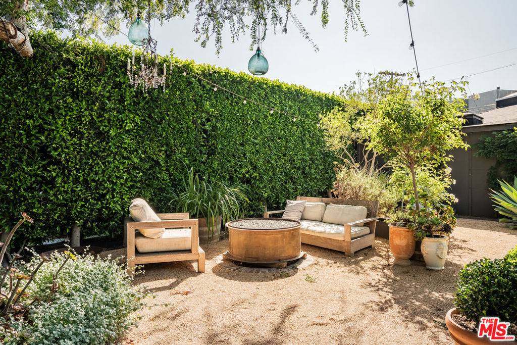 Venice, CA 90291,855 Sunset AVE