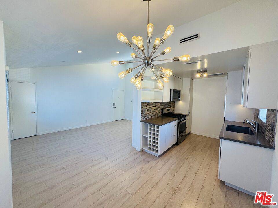 West Hollywood, CA 90046,1237 N Ogden DR #3