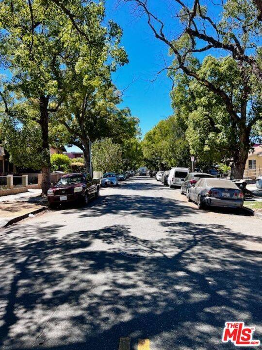 Los Angeles, CA 90037,4103 S Hoover ST