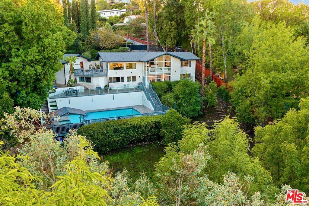 Tarzana, CA 91356,4854 Brewster DR