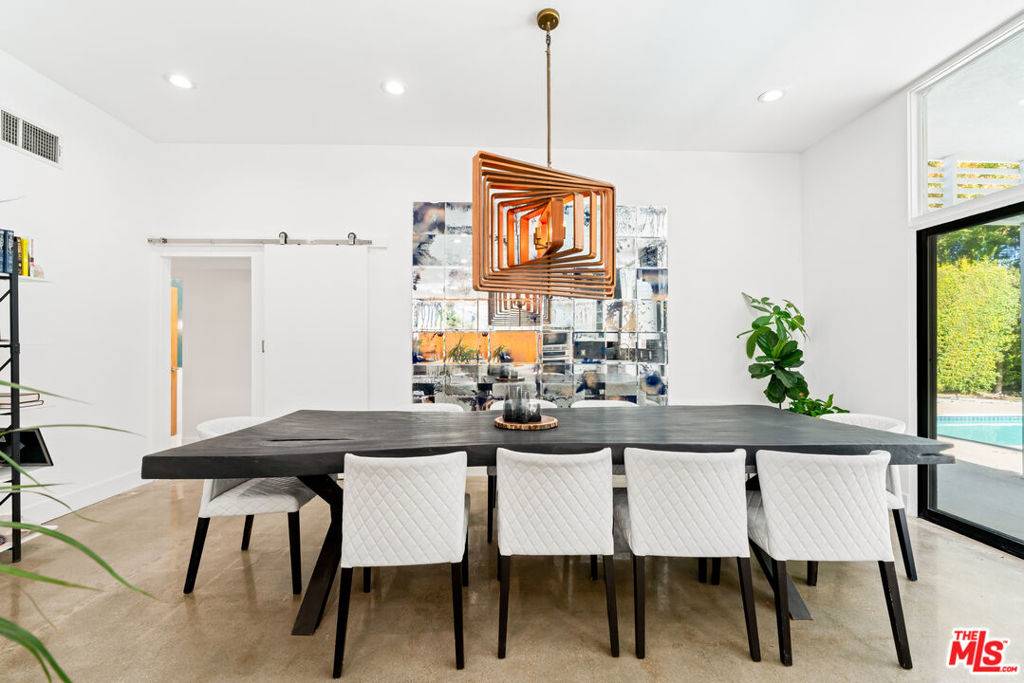 Sherman Oaks, CA 91403,3744 Cody RD