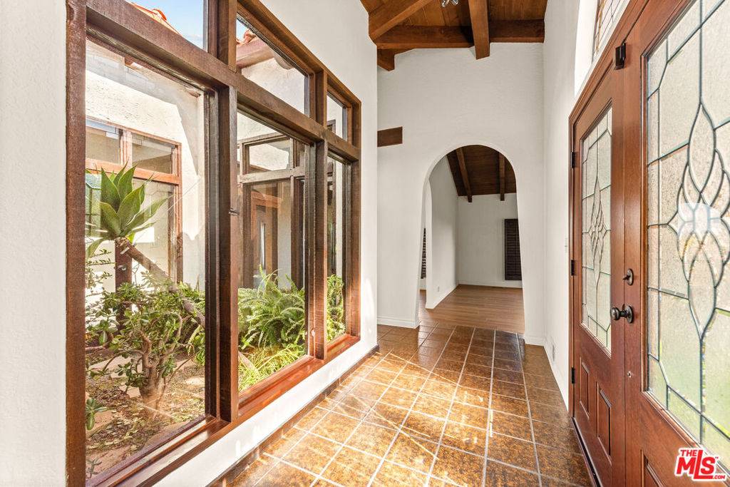 Malibu, CA 90265,3636 Malibu Country DR