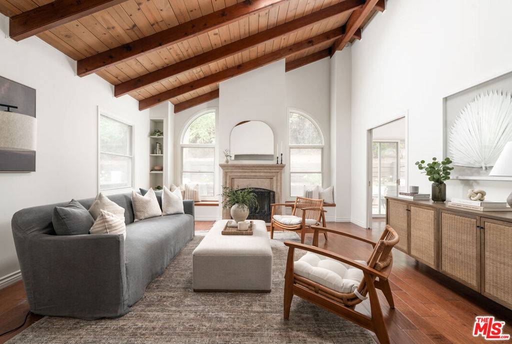 Santa Barbara, CA 93111,608 Camino Campana