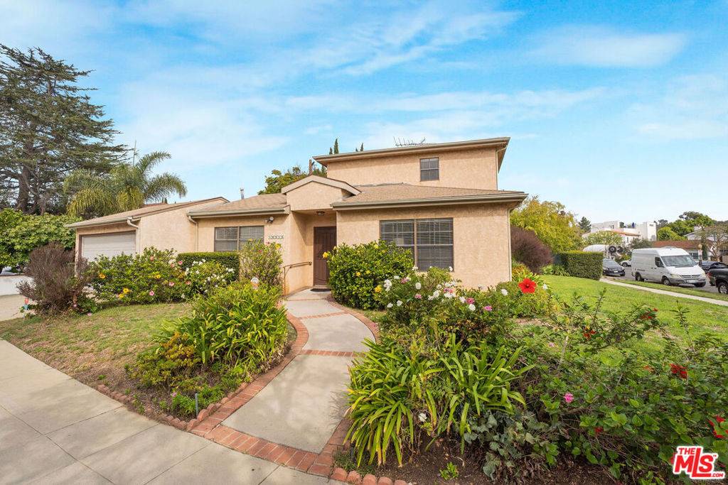 Los Angeles, CA 90064,10515 Bradbury RD