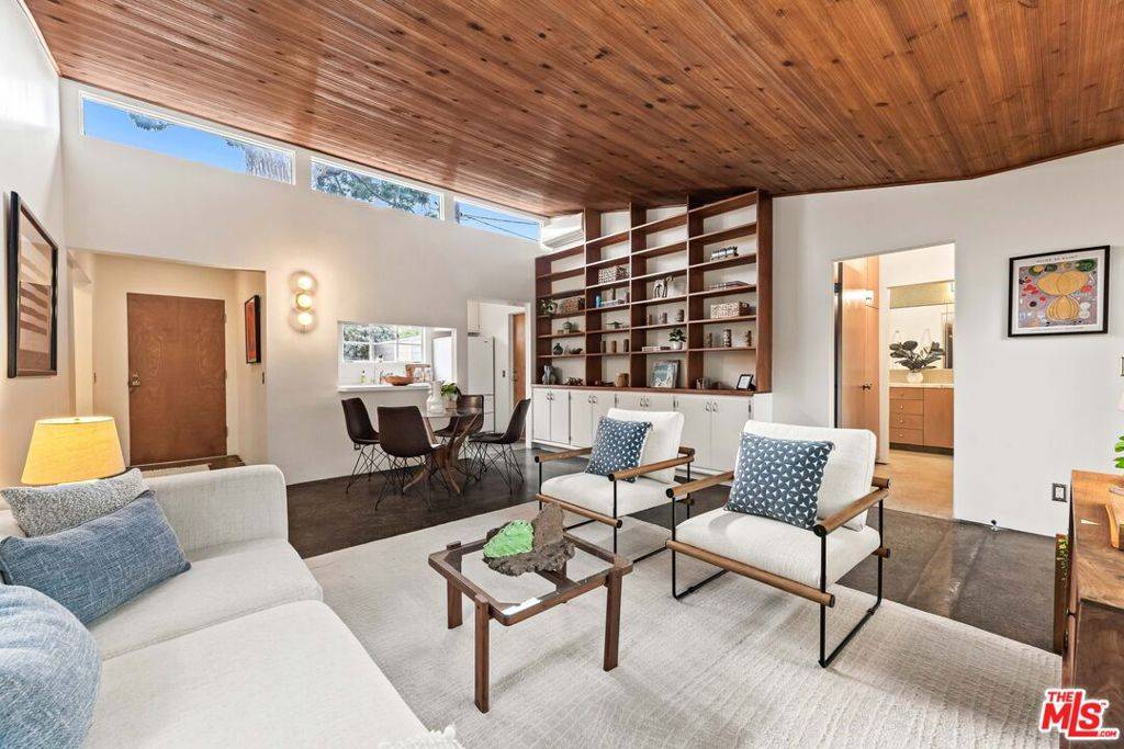 Burbank, CA 91505,150 N Ontario ST