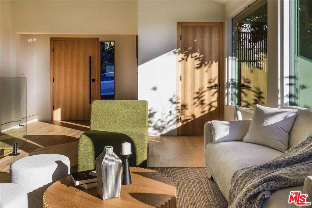 Los Angeles, CA 90065,1930 Kemper ST