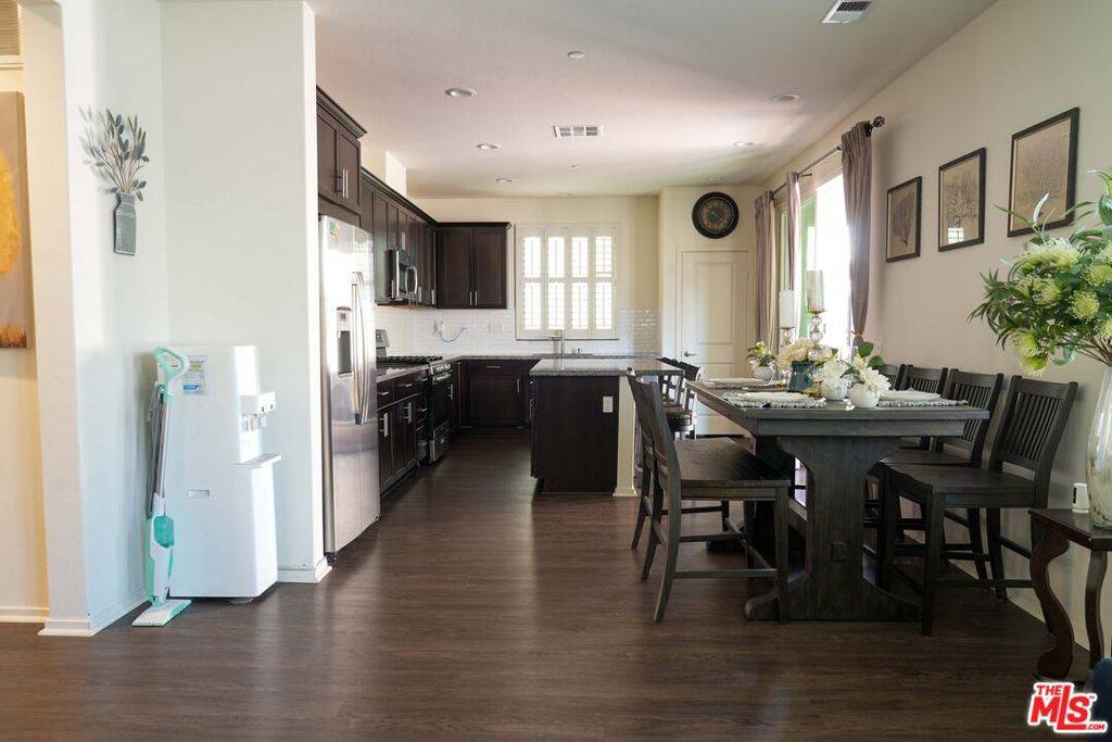 Santa Clarita, CA 91350,18215 Astro CT