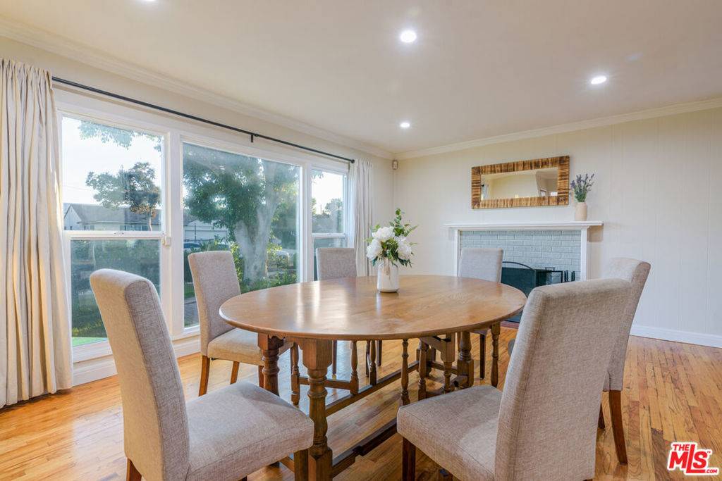 Lake Balboa, CA 91406,16641 Gilmore ST