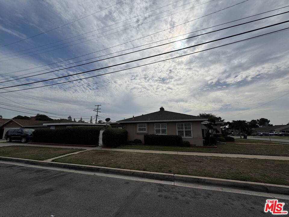 Inglewood, CA 90305,9300 S 11th ST