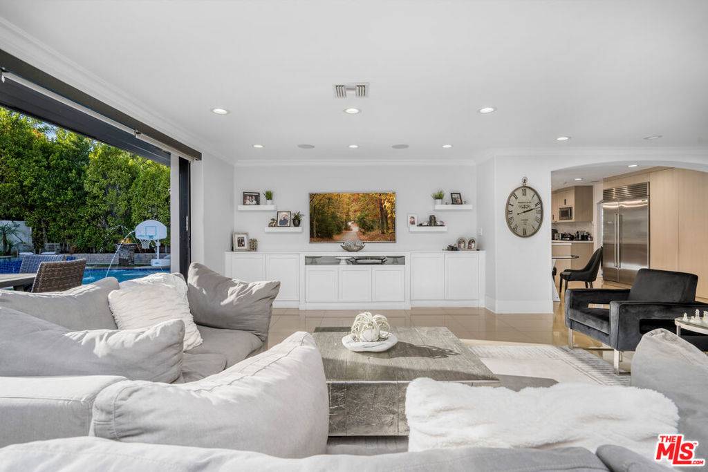 Calabasas, CA 91302,3677 Eddingham AVE