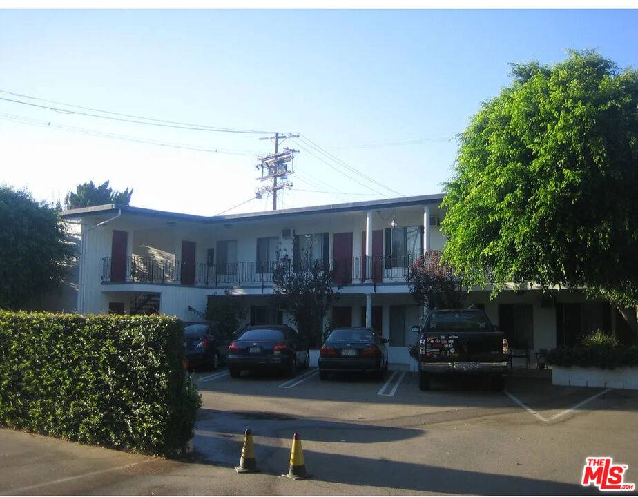 Van Nuys, CA 91401,14435 Tiara ST