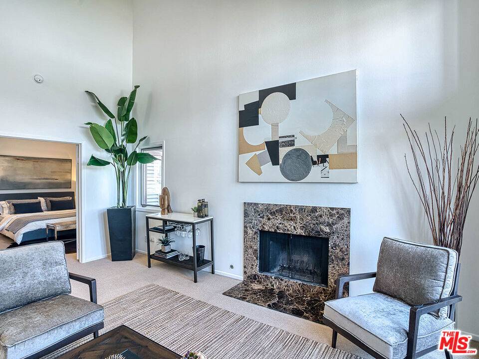 Santa Monica, CA 90403,1133 9th ST #304