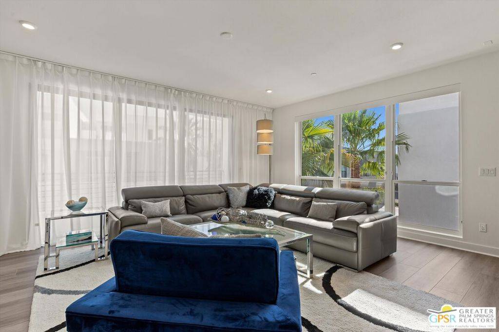 Palm Springs, CA 92264,906 Cameron Center DR