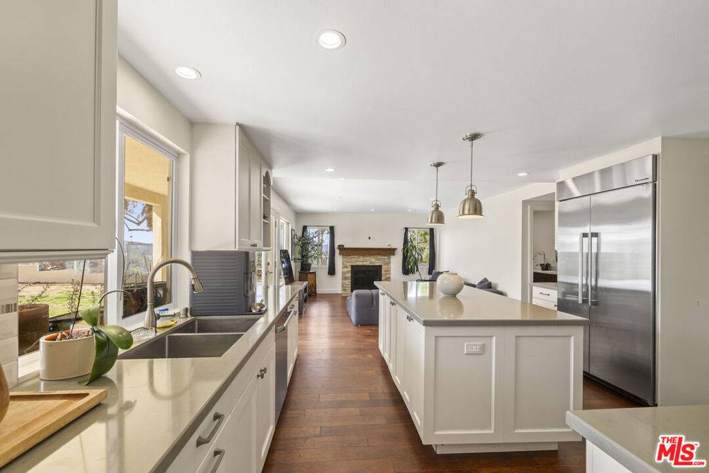 Encino, CA 91316,3804 Vista Linda DR