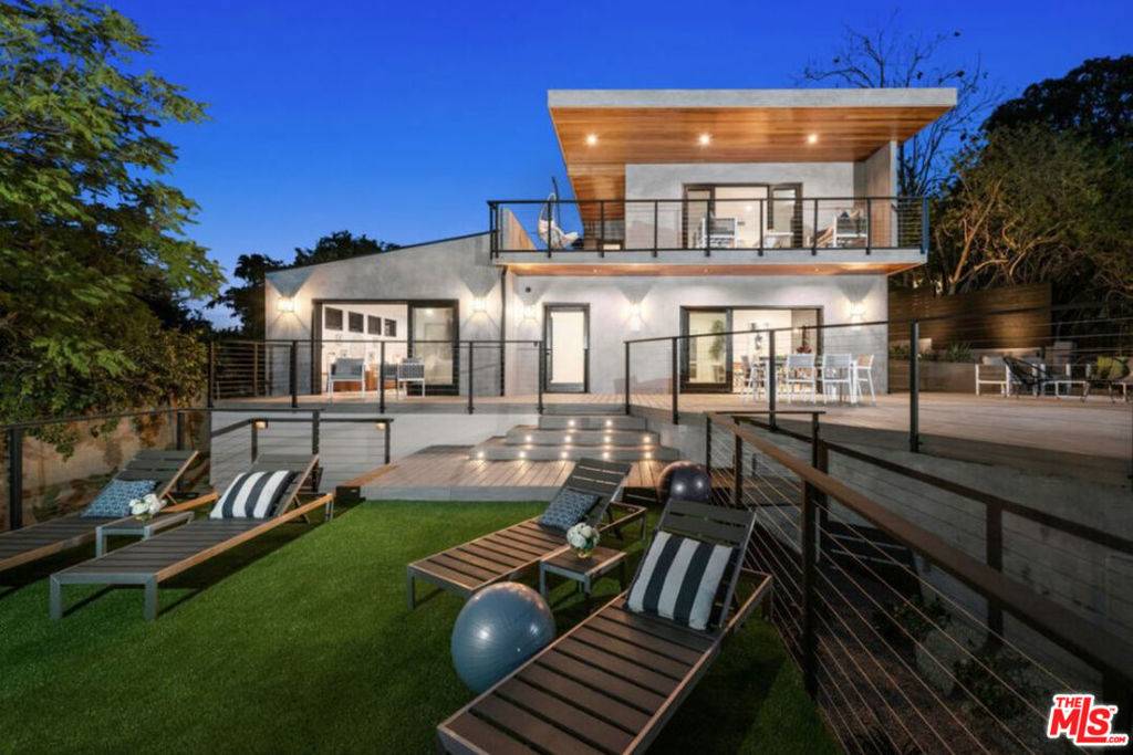 Studio City, CA 91604,3936 Farley CT