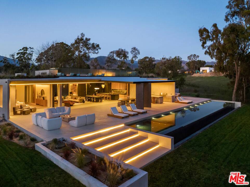 Malibu, CA 90265,29200 Larkspur LN