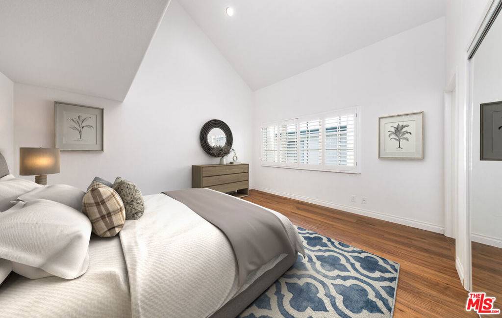 Santa Monica, CA 90405,2333 Oak ST #2