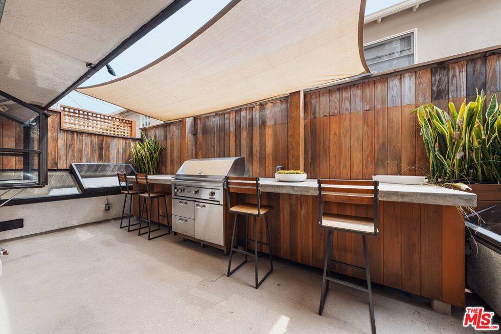 Santa Monica, CA 90403,831 14th ST #2