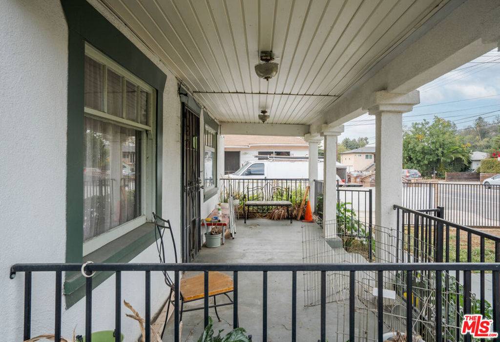 Los Angeles, CA 90041,1334 1336 Yosemite DR