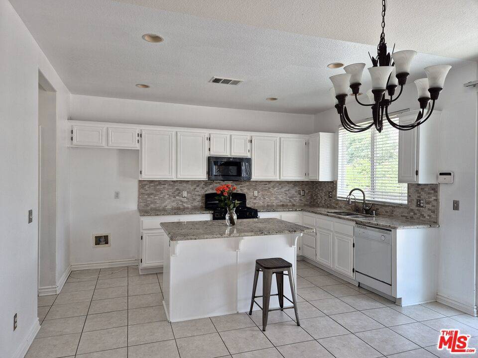 Rancho Cucamonga, CA 91739,7637 Pinot PL