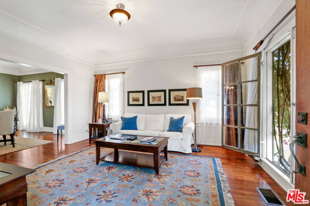 Los Angeles, CA 90004,619 N PLYMOUTH #619