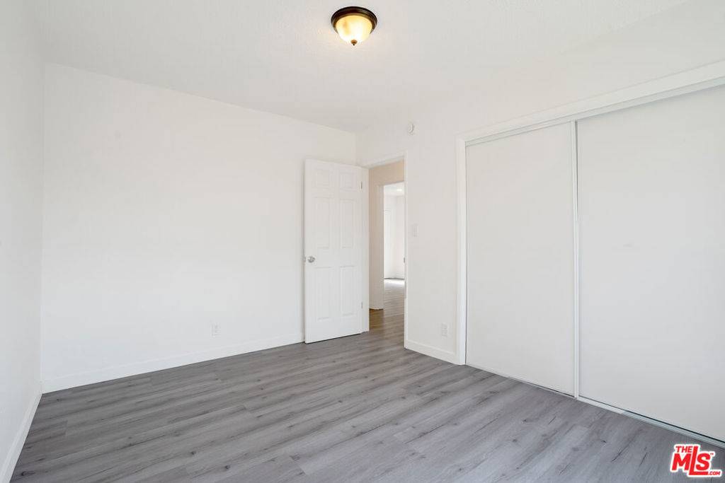 Los Angeles, CA 90003,241 W 84th ST #4