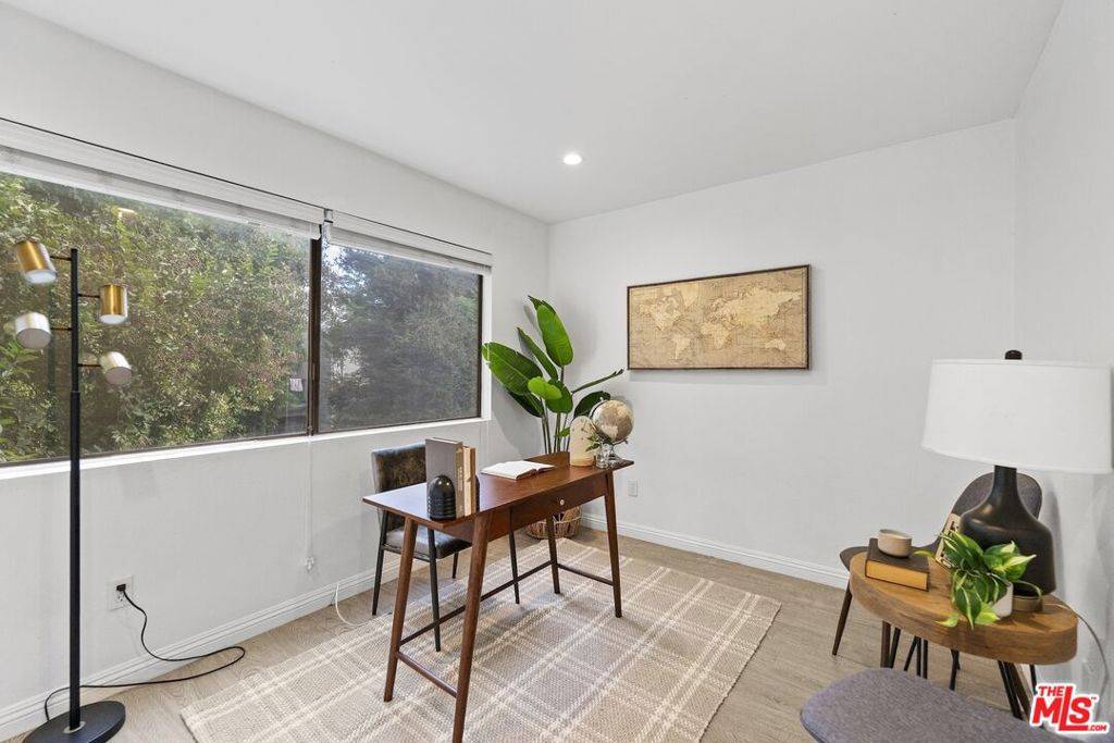 Northridge, CA 91324,18518 Mayall ST #H