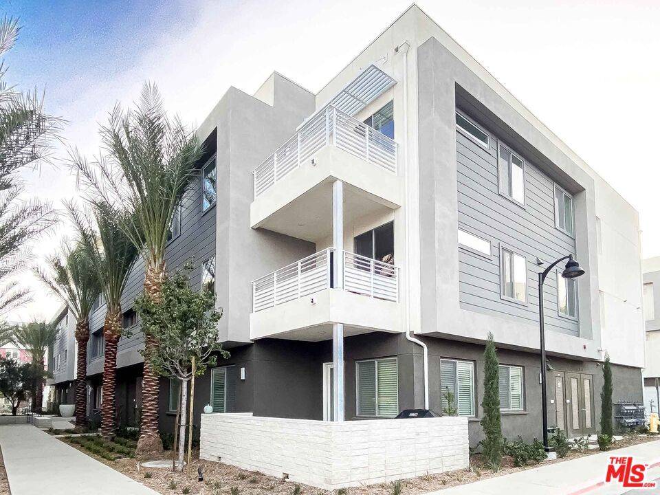 Anaheim, CA 92805,1893 S Union ST #124