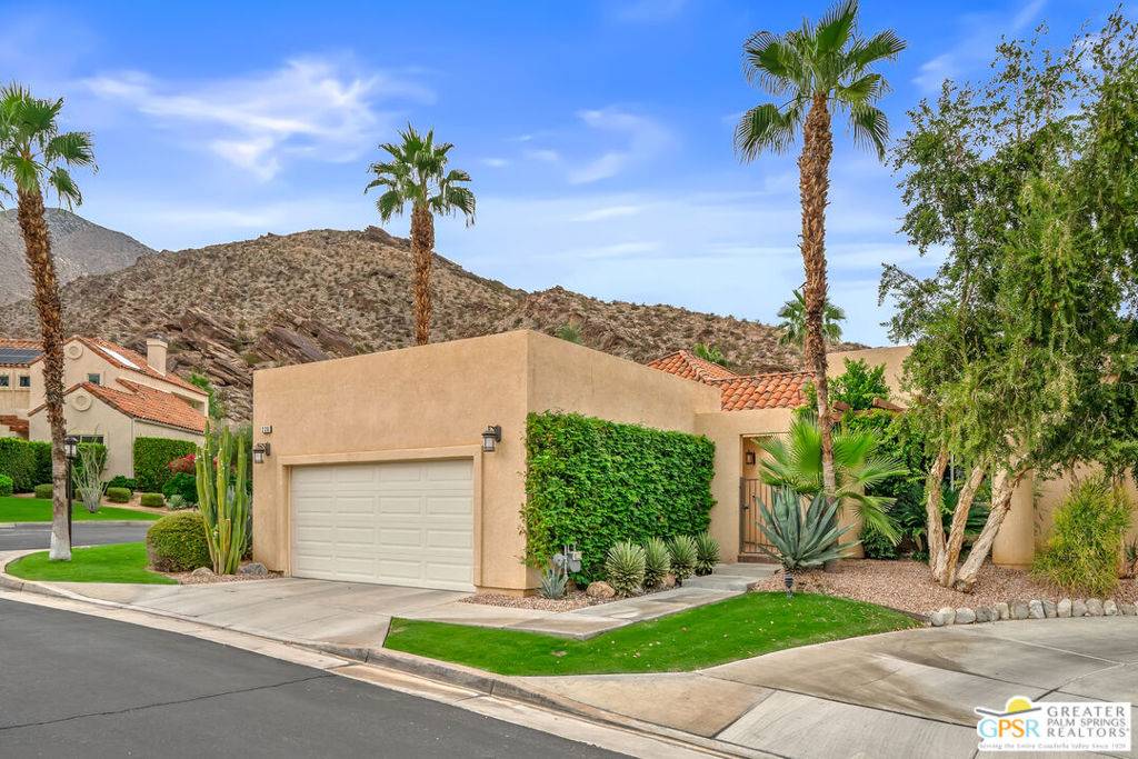 Palm Springs, CA 92264,226 Canyon CIR