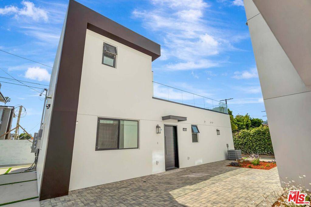 Los Angeles, CA 90025,1921 Federal AVE #1921