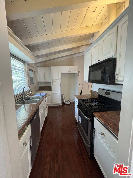 Reseda, CA 91335,8227 LINDLEY AVE