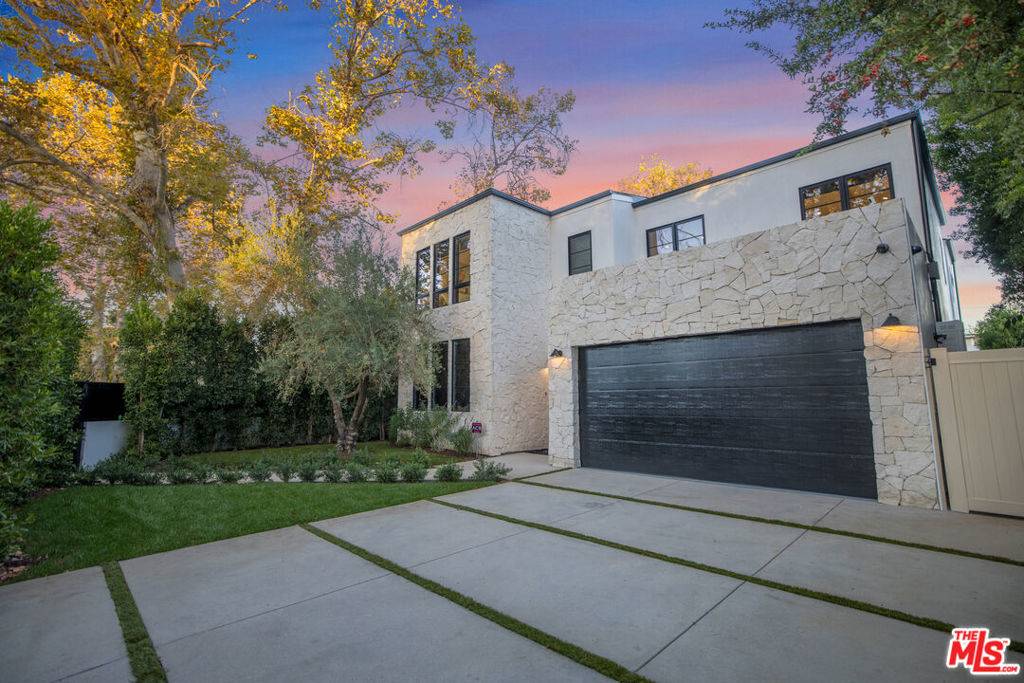 Studio City, CA 91604,4256 Camellia AVE