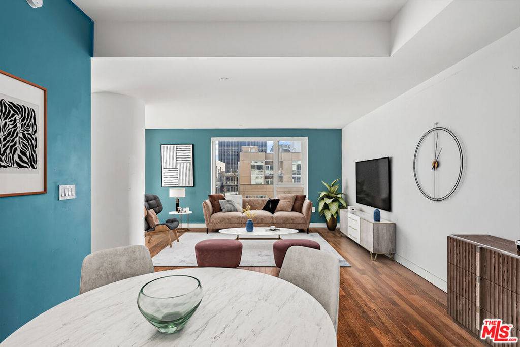 Los Angeles, CA 90028,6250 Hollywood BLVD #11H