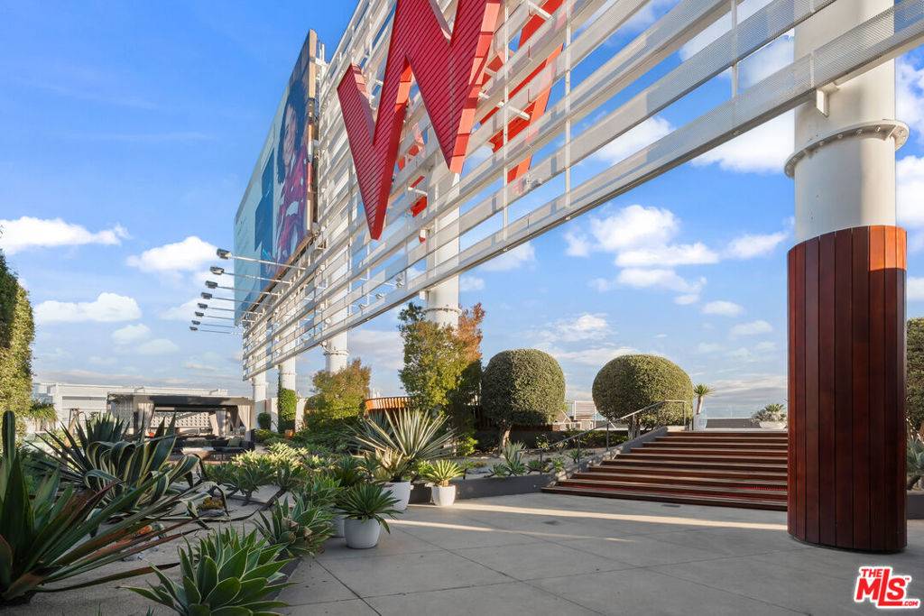 Los Angeles, CA 90028,6250 Hollywood BLVD #11H