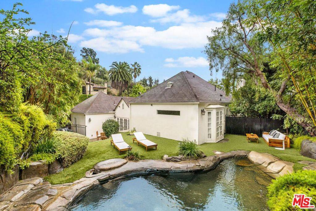 Los Angeles, CA 90046,1907 N Curson AVE