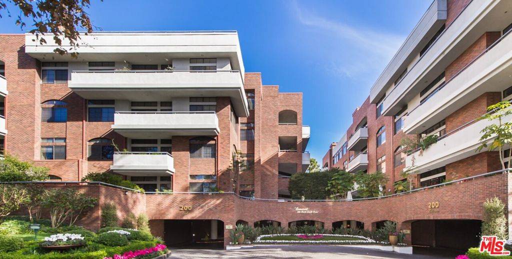 Beverly Hills, CA 90211,200 N Swall DR #551