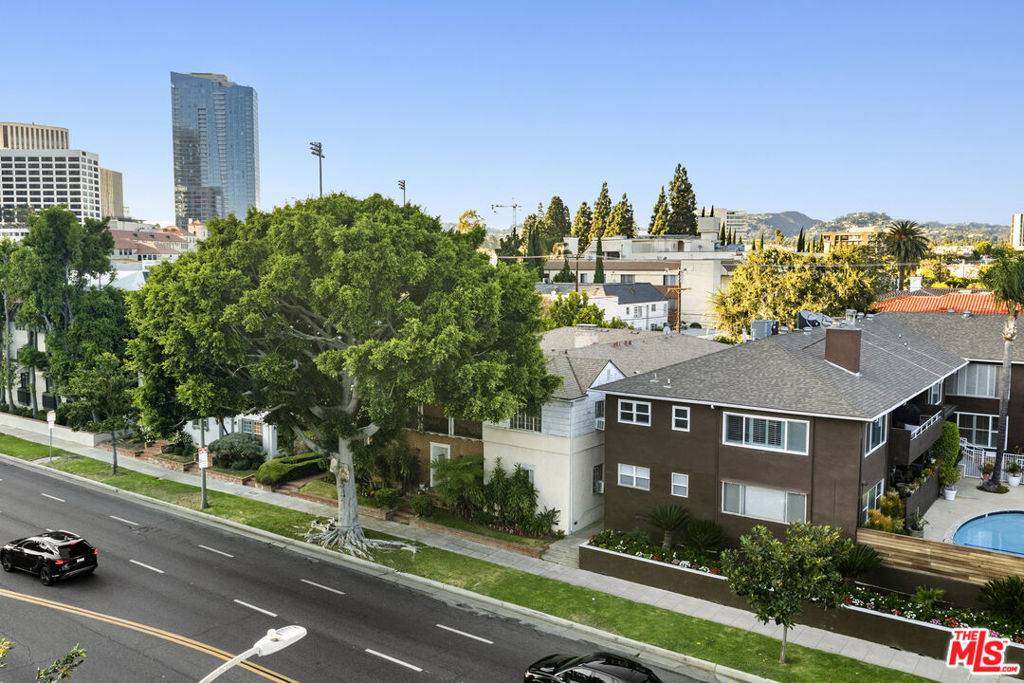 Beverly Hills, CA 90212,9741 W Olympic BLVD