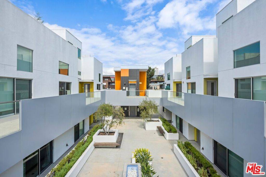 Santa Monica, CA 90404,1433 14th ST #1a