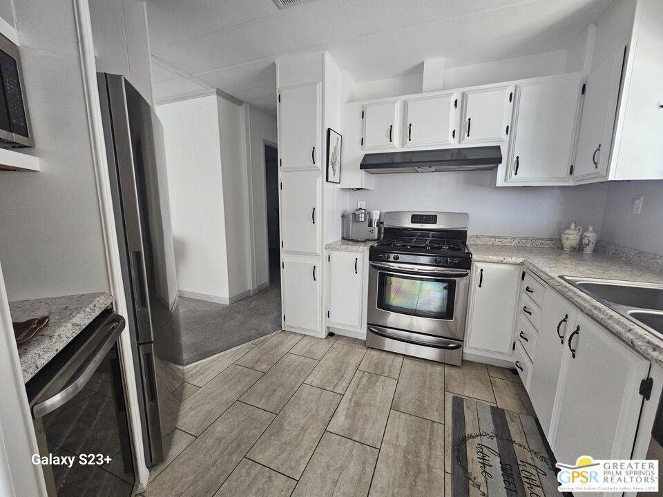 Desert Hot Springs, CA 92240,14777 Palm DR #15