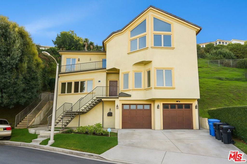 Los Angeles, CA 90008,4212 Don Alanis PL