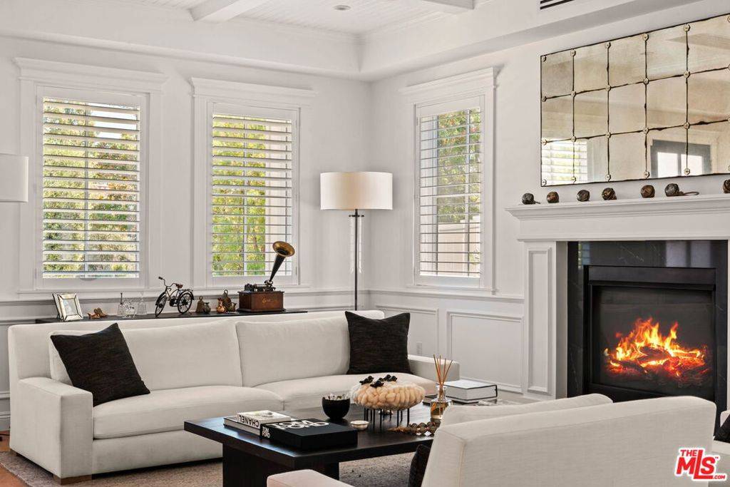 Sherman Oaks, CA 91401,5235 Sylmar AVE