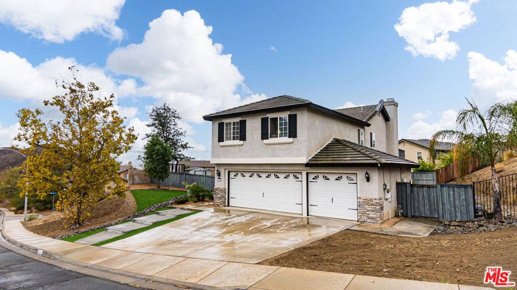 Lake Elsinore, CA 92532,21035 Canyon Ridge DR