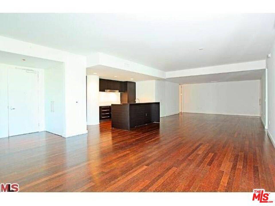 Los Angeles, CA 90028,6250 Hollywood BLVD #4E