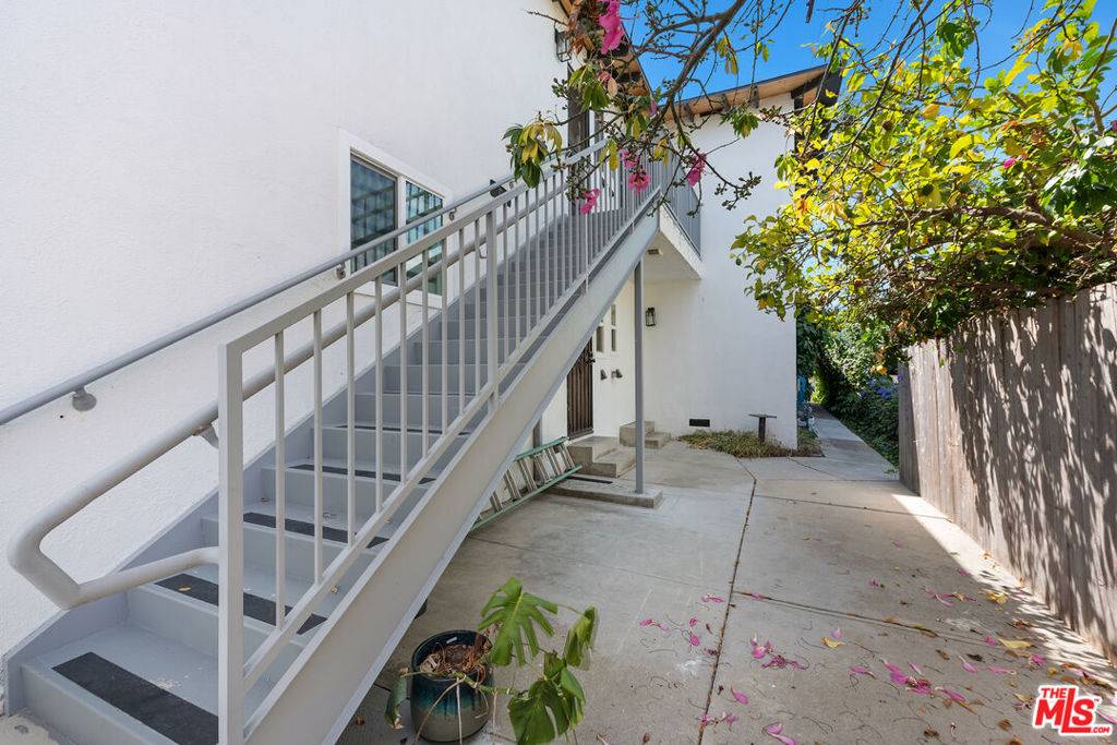 Torrance, CA 90505,25226 Loytan ST