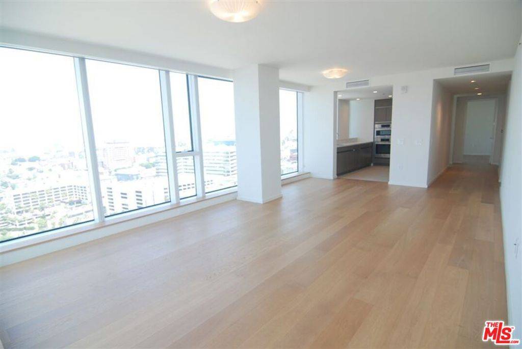 Los Angeles, CA 90017,889 Francisco ST #2406