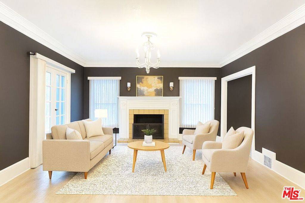 Los Angeles, CA 90028,6551 Franklin AVE