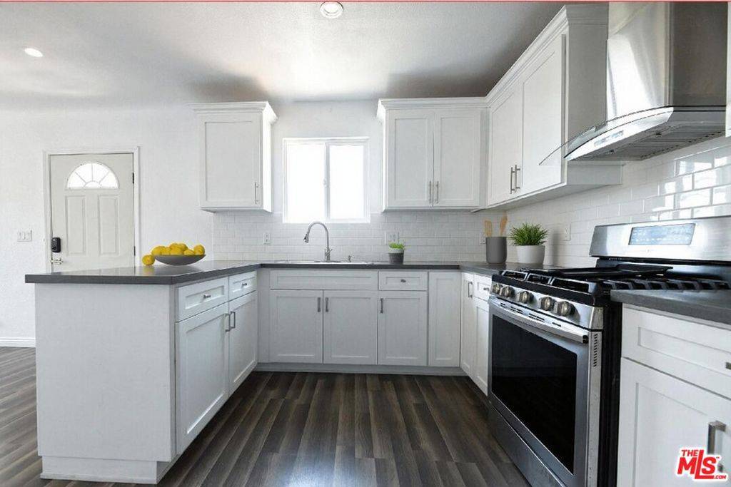 Los Angeles, CA 90063,1416 Helen DR