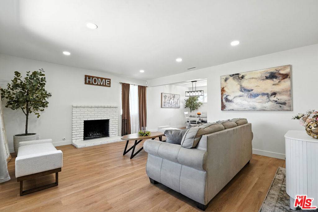 Carson, CA 90745,21312 Island AVE