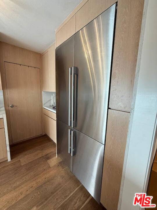 Santa Monica, CA 90403,817 5th ST #B