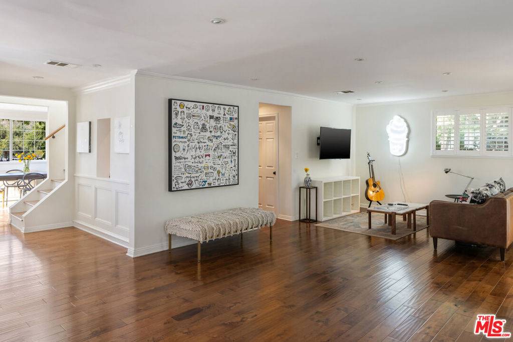 Sunland, CA 91040,9732 Rotta AVE